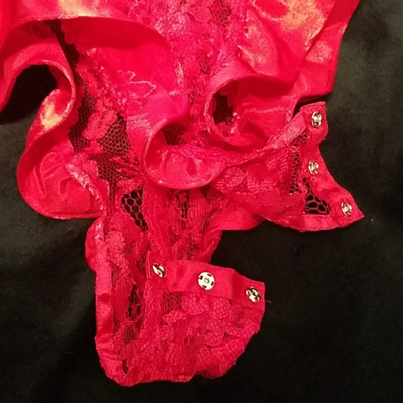Victoria’s Secret Red 90's Gold Label Vintage Lace Teddy Satin Ruffle Bodysuit - Picture 14 of 16